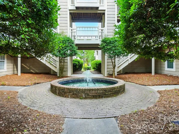 5007 Sharon Rd, Charlotte, NC 28210