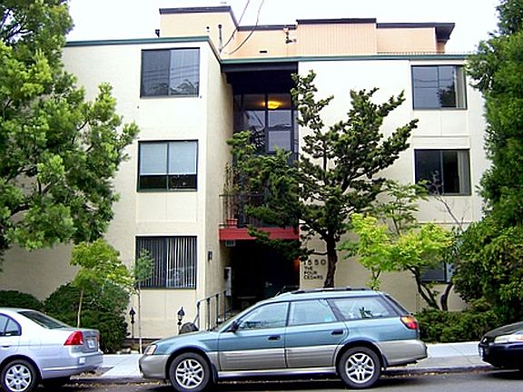 2nd image of 1550 Walnut St APT 7