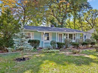 13 E Pine St, Streamwood, IL 60107
