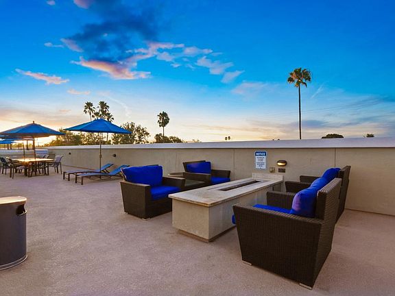 5th image of 10407 Magnolia Blvd #1-205R
