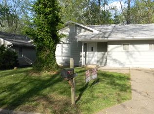 203 S Travelstead Ln, Carbondale, IL 62901