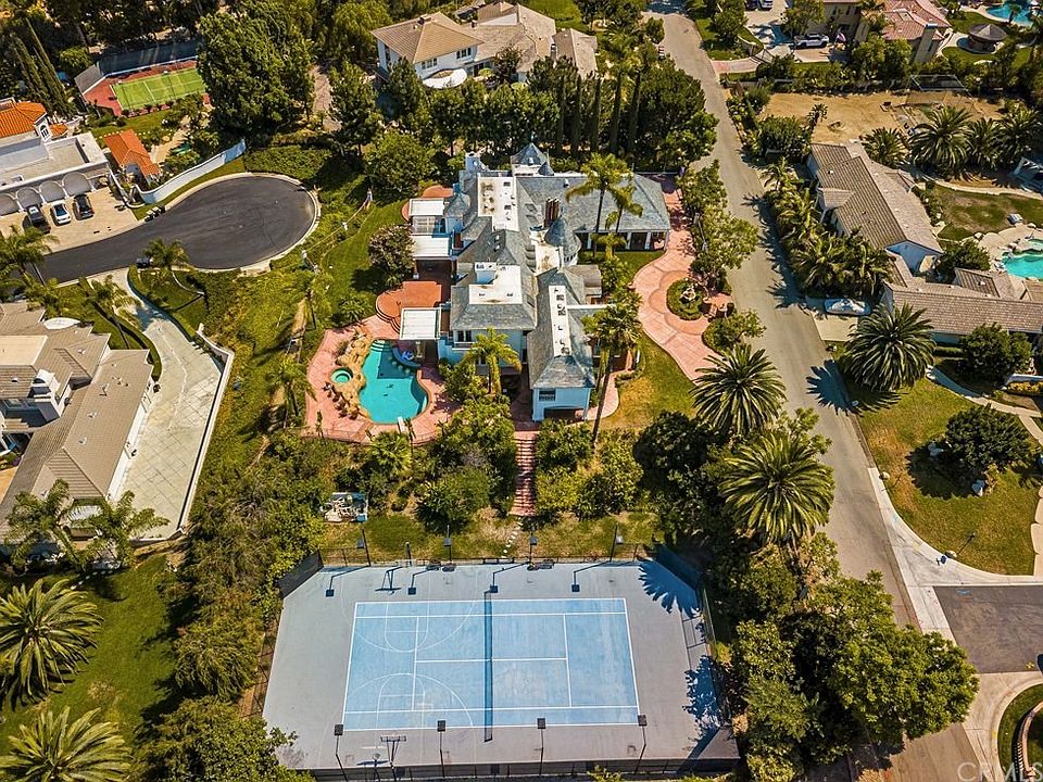 1st image of 4705 E Cerro Vista Dr