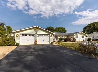 301 E South 1st St, Findlay, IL