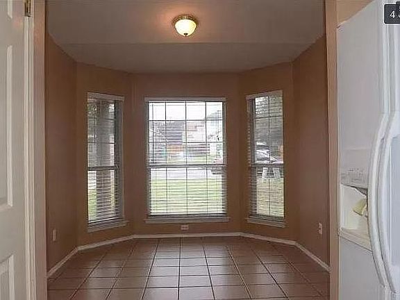 4th image of 1134 Brashear Ln