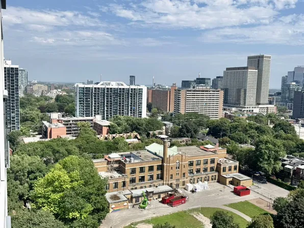 181 Dundas St E Unit 1806, Toronto, ON M5A 0N5