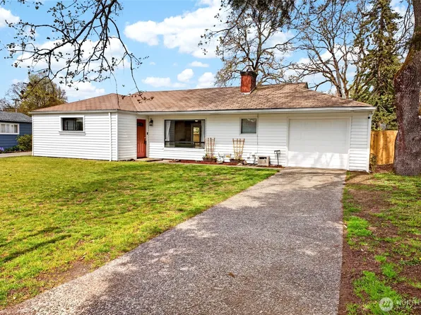 27 crescent Circle SW, Lakewood, WA 98499