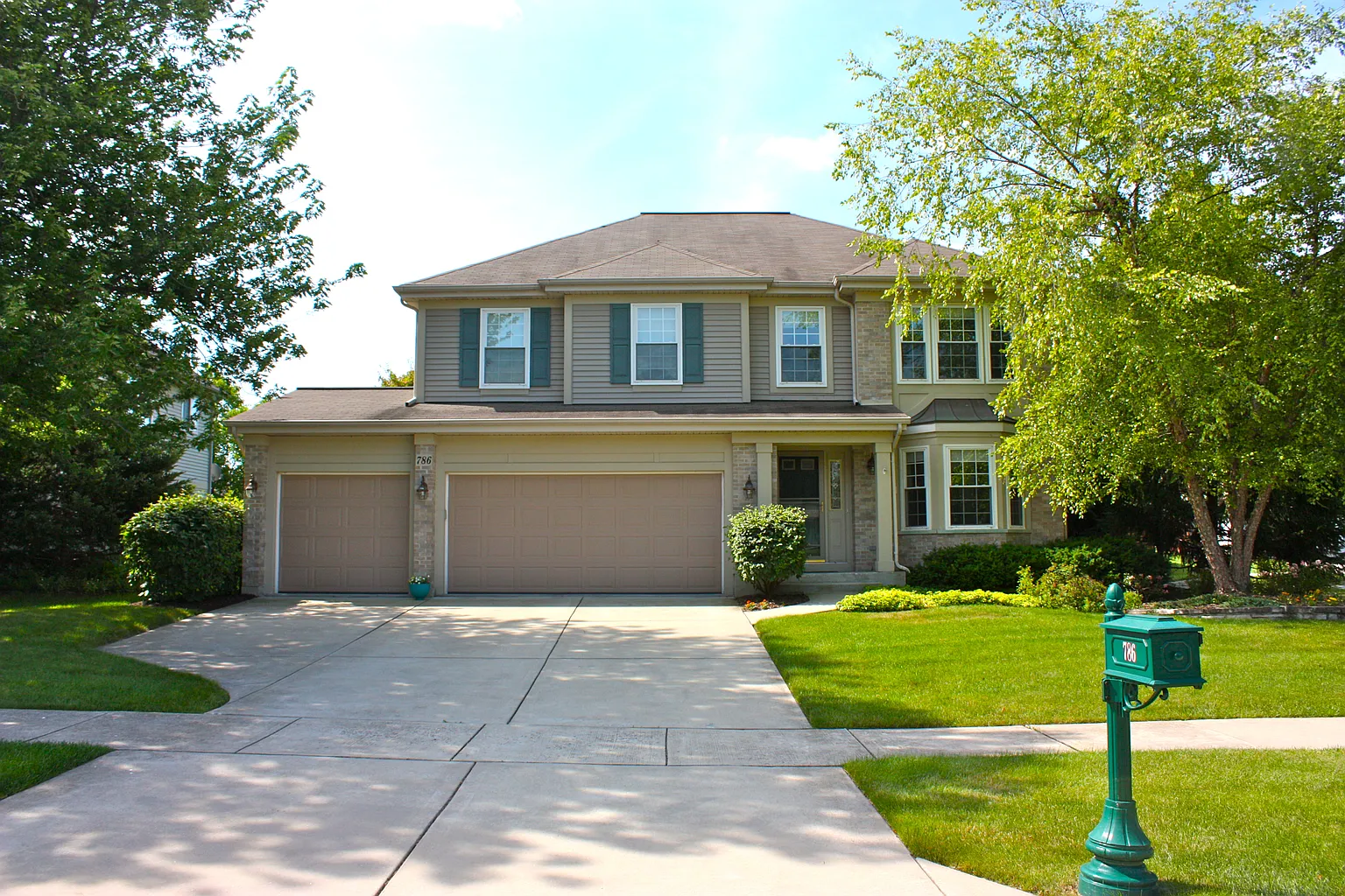 786 Plentywood Ln photo 1