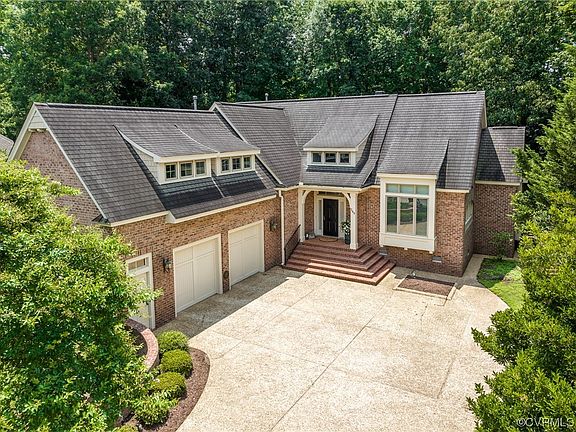 4th image of 269 Sir Thomas Lunsford Dr