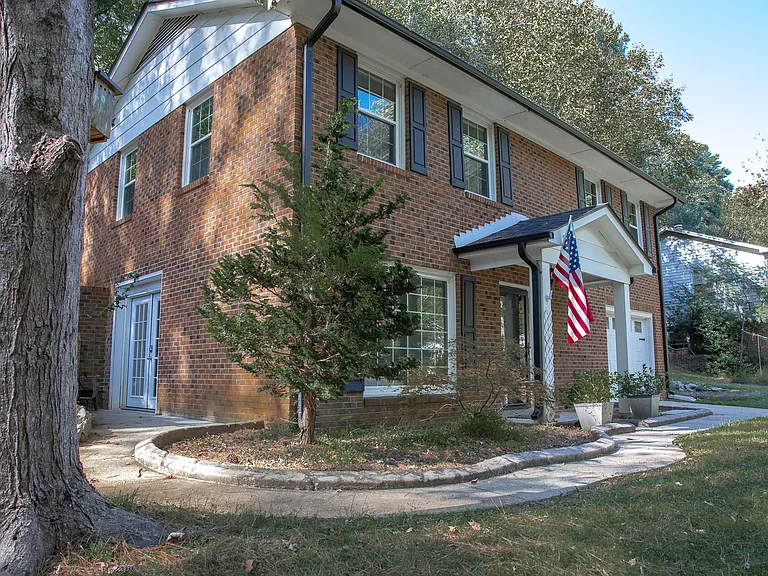 6617 Lynndale Dr — Photo 21