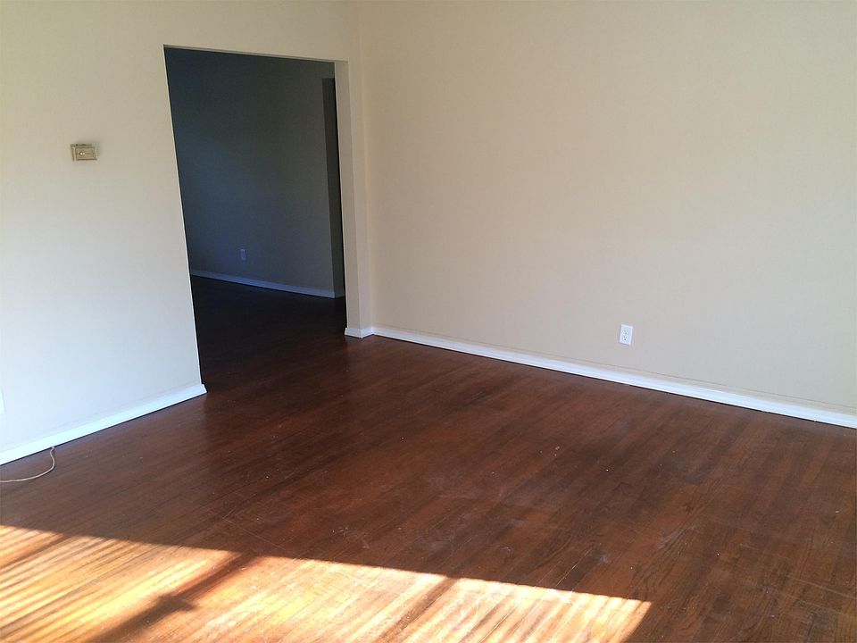 Entry to Living Area view