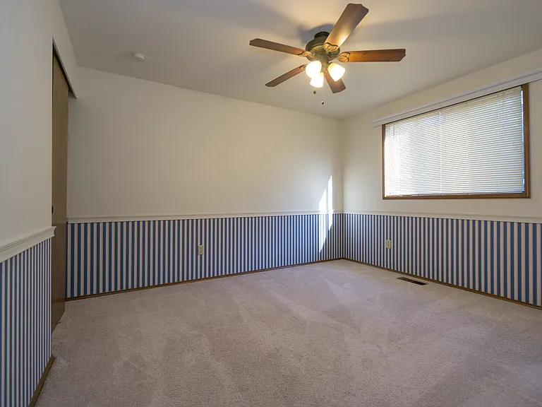 16708 SE 40th Pl — Photo 23