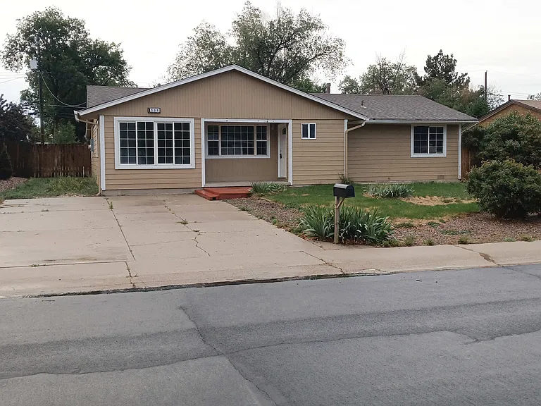 509 Rose Dr — Photo 1
