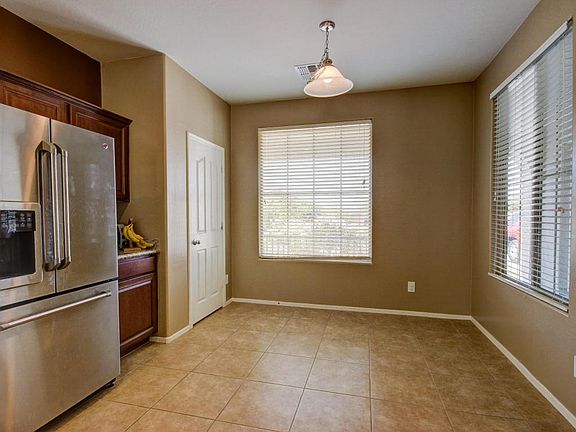 5th image of 18624 W Lupine Ave