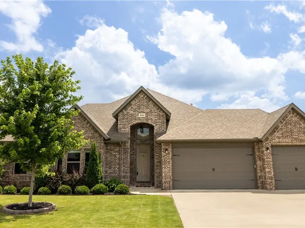 5602 W Bay Dr, Rogers, AR 72758