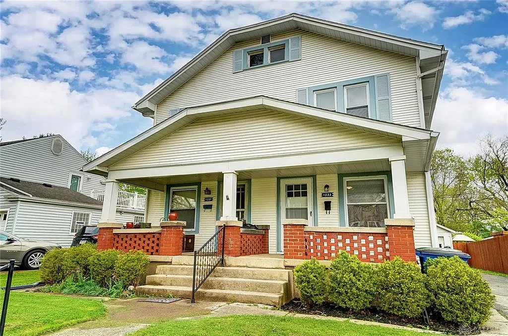 1331 Oakdale Ave photo 1
