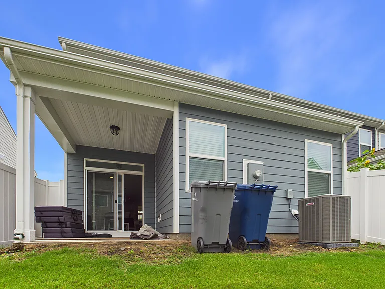 3944 Fadden St — Photo 8