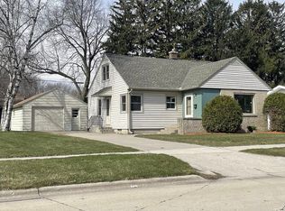 1607 Nagle Ave, Manitowoc, WI 54220