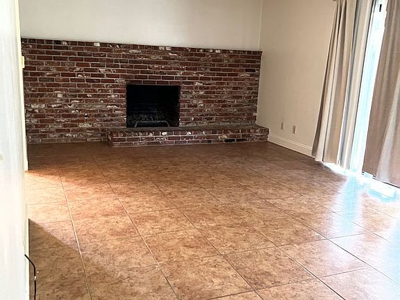 4th image of 3735 S Verde Vista St