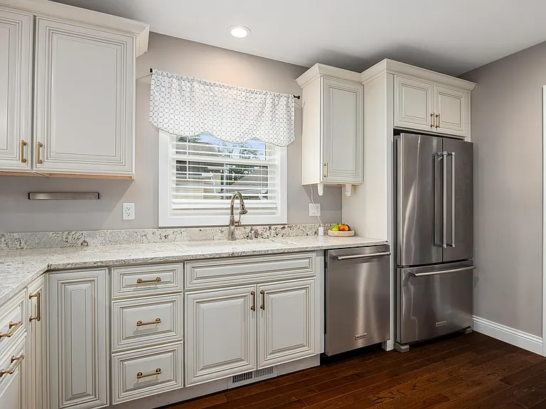 4805 N Columbus Ave — Photo 19