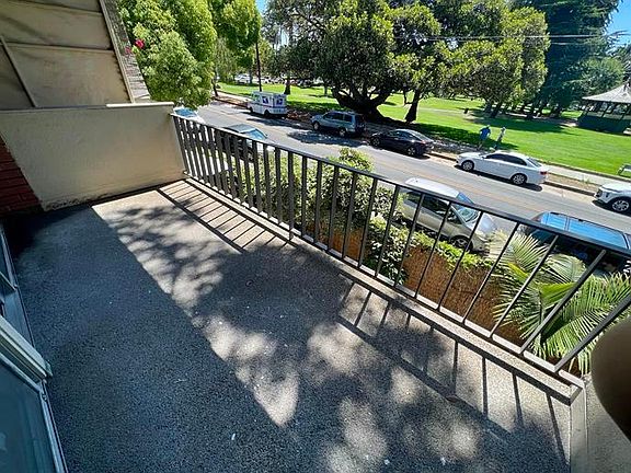 2nd image of 123 E Micheltorena St APT 9