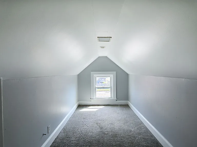 804 City Park Ave #B — Photo 13