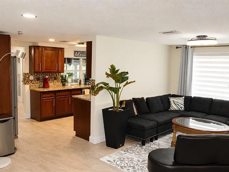 12416 Cobble Stone Dr — Photo 17