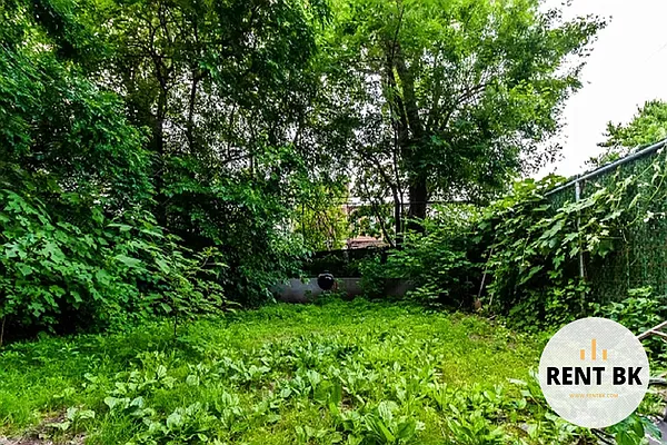 Rented by RENTBK LLC | media 11