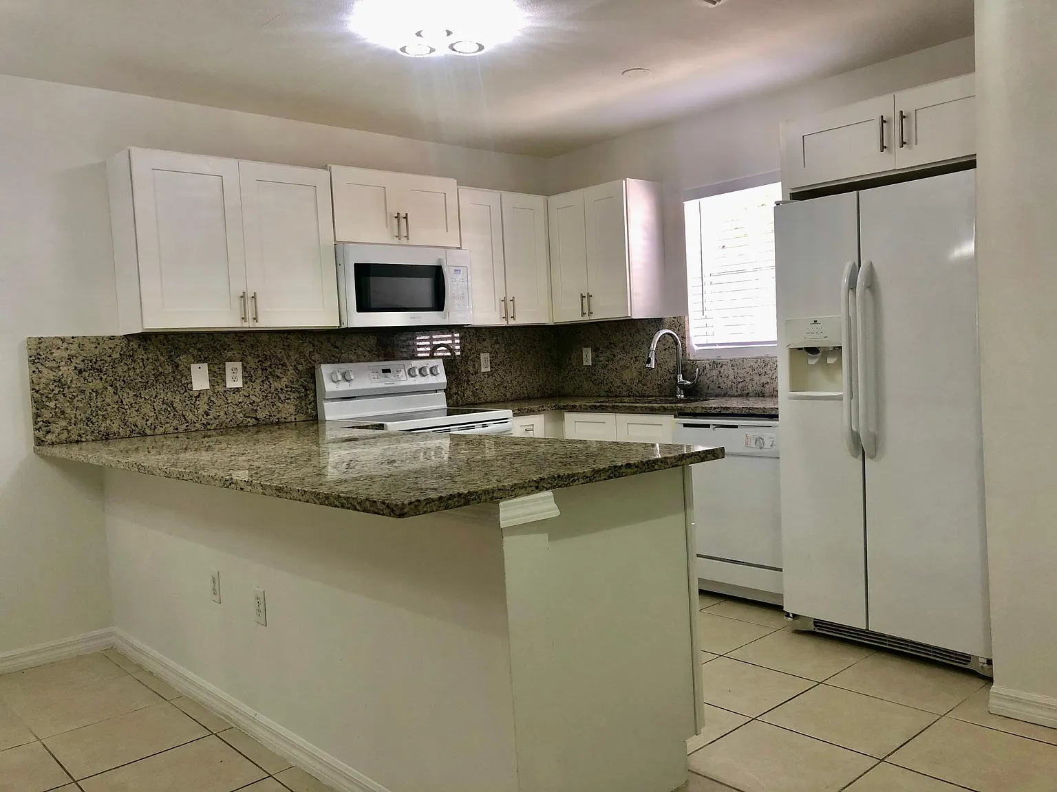 2314 Johnson St — Photo 3
