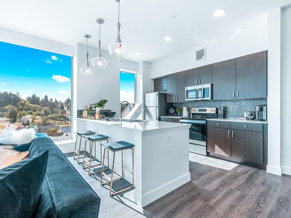 410 5th Ave SW #202