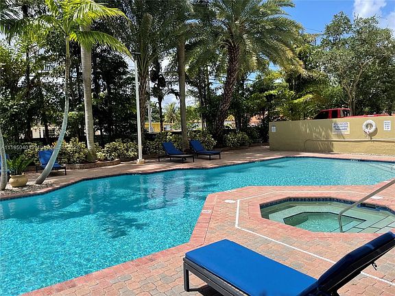 4th image of 3500 Coral Way Ph 10