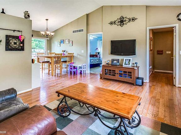 5th image of 5050 Anglewood Ct