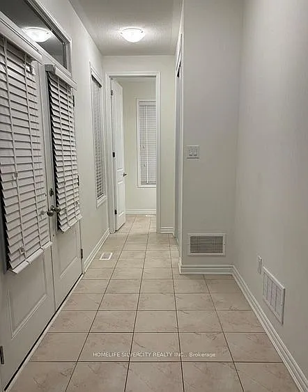 4 bed, $3,200 — Photo 2