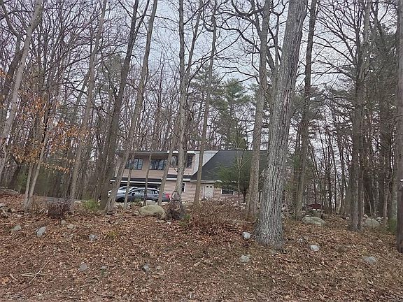 4th image of 319 New Rd