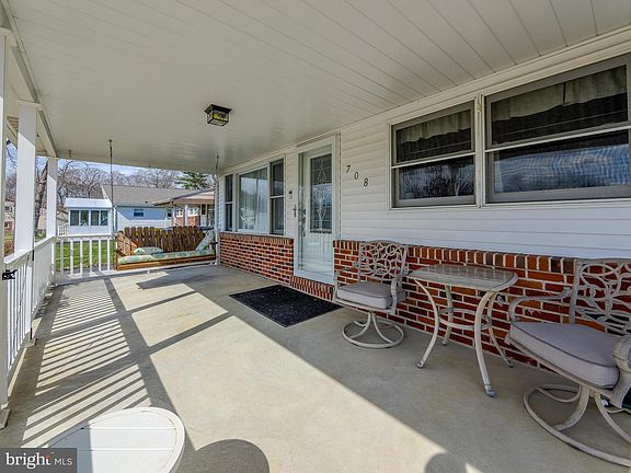 5th image of 708 James Cir
