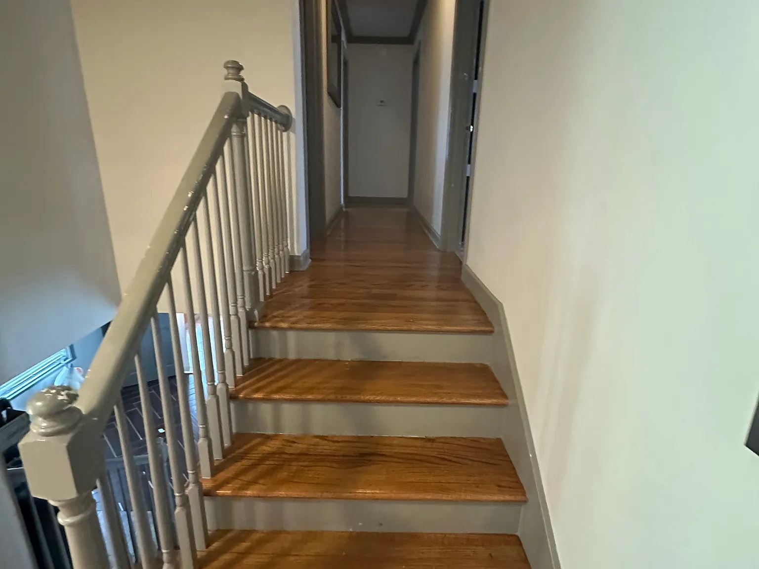 4 bed, 1.5 bath, 2459 sqft, $2,000 — Photo 2