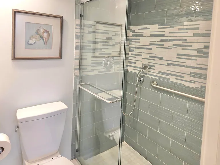 110 Shore Ct #112B — Photo 11