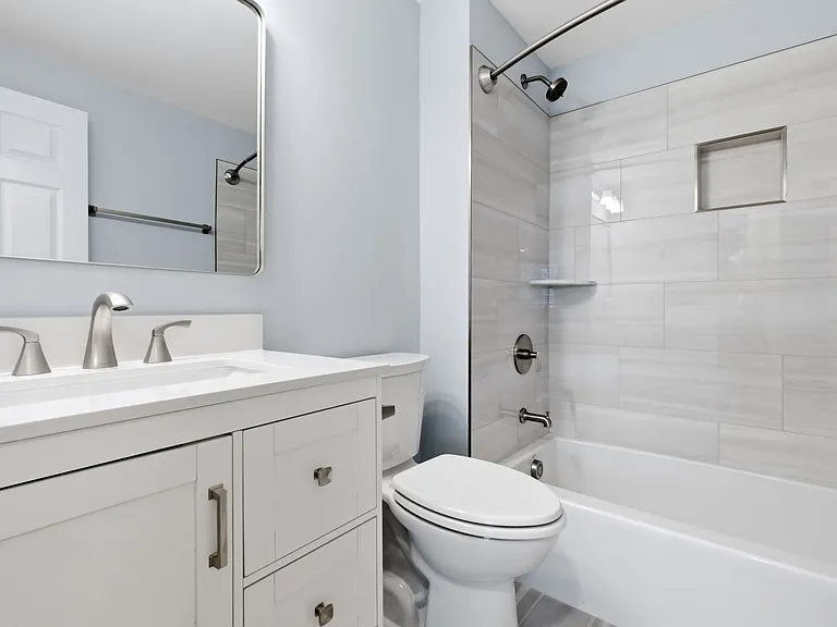 Full Hall Bathroom Upper Level