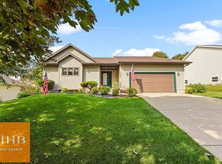 628 S 1st St, Mount Horeb, WI 53572