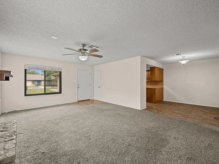 101 Norwood Dr #B — Photo 2