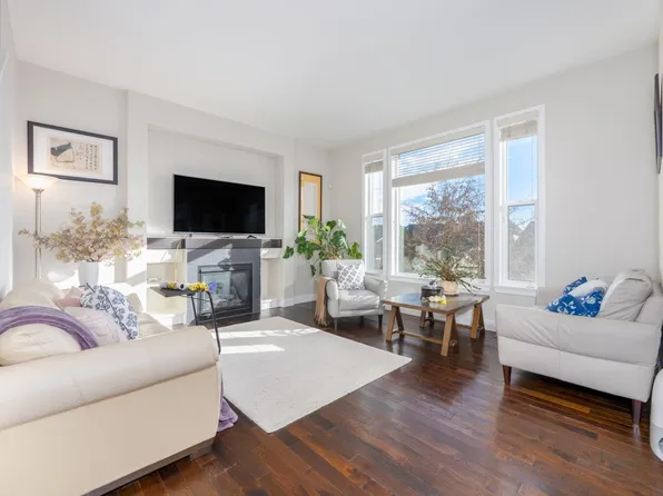 3470 Galloway Ave, Coquitlam, BC V3E 0H8