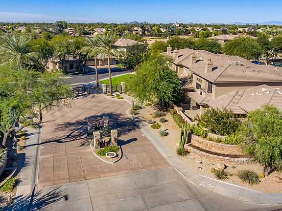 3rd image of 15240 N CLUBGATE Drive #111