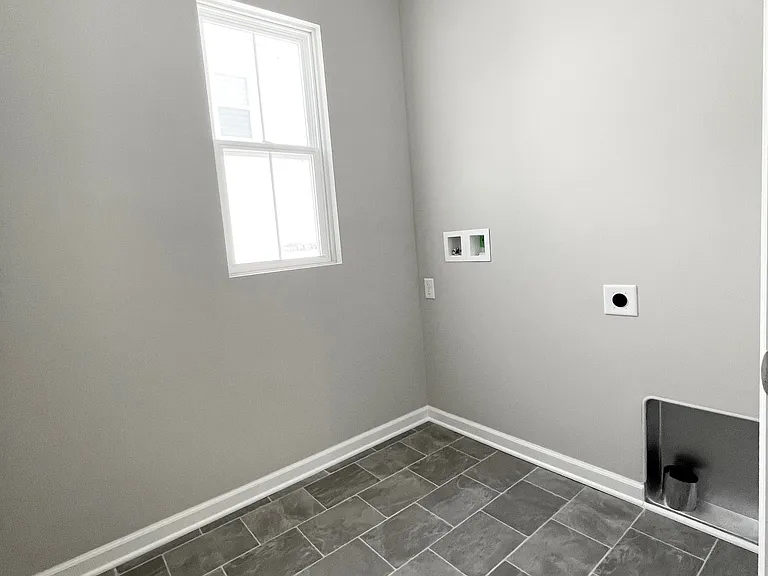 9083 Hawk Hill Way — Photo 18