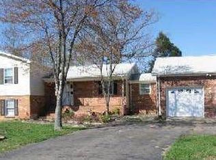806 Glazebrook Dr, Fredericksburg, VA 22407