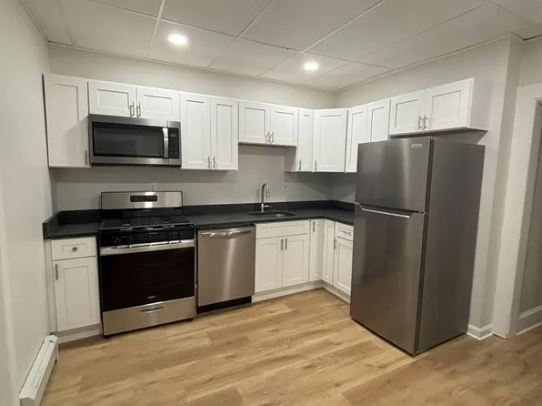 201-209 13th St #209-1, Watervliet, NY 12189