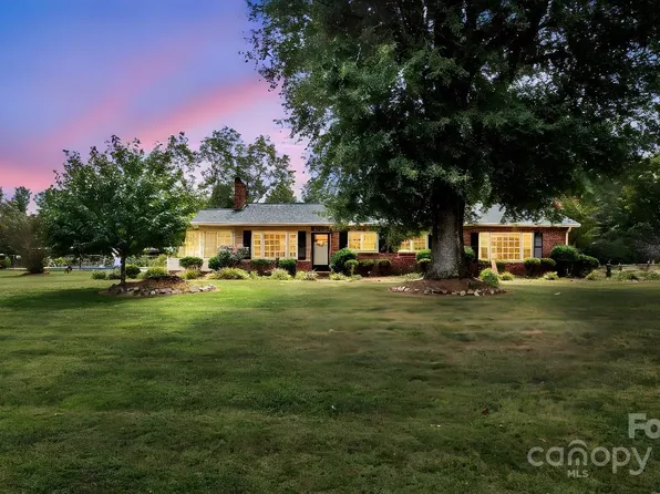 362 Macedonia Church Rd, Taylorsville, NC 28681