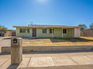7810 E Apple Tree Dr, Tucson, AZ 85730