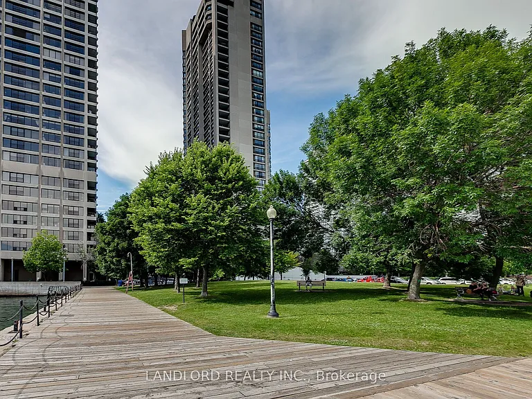 33 Harbour Sq #2208 — Photo 48