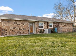 558 Charles St, Lockport, IL 60441