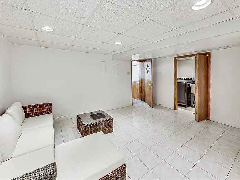 4234 N McVicker Ave #2 — Photo 22