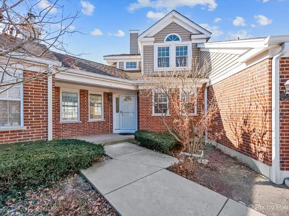 1665 Edgewood Dr Unit 1665, Algonquin, IL 60102